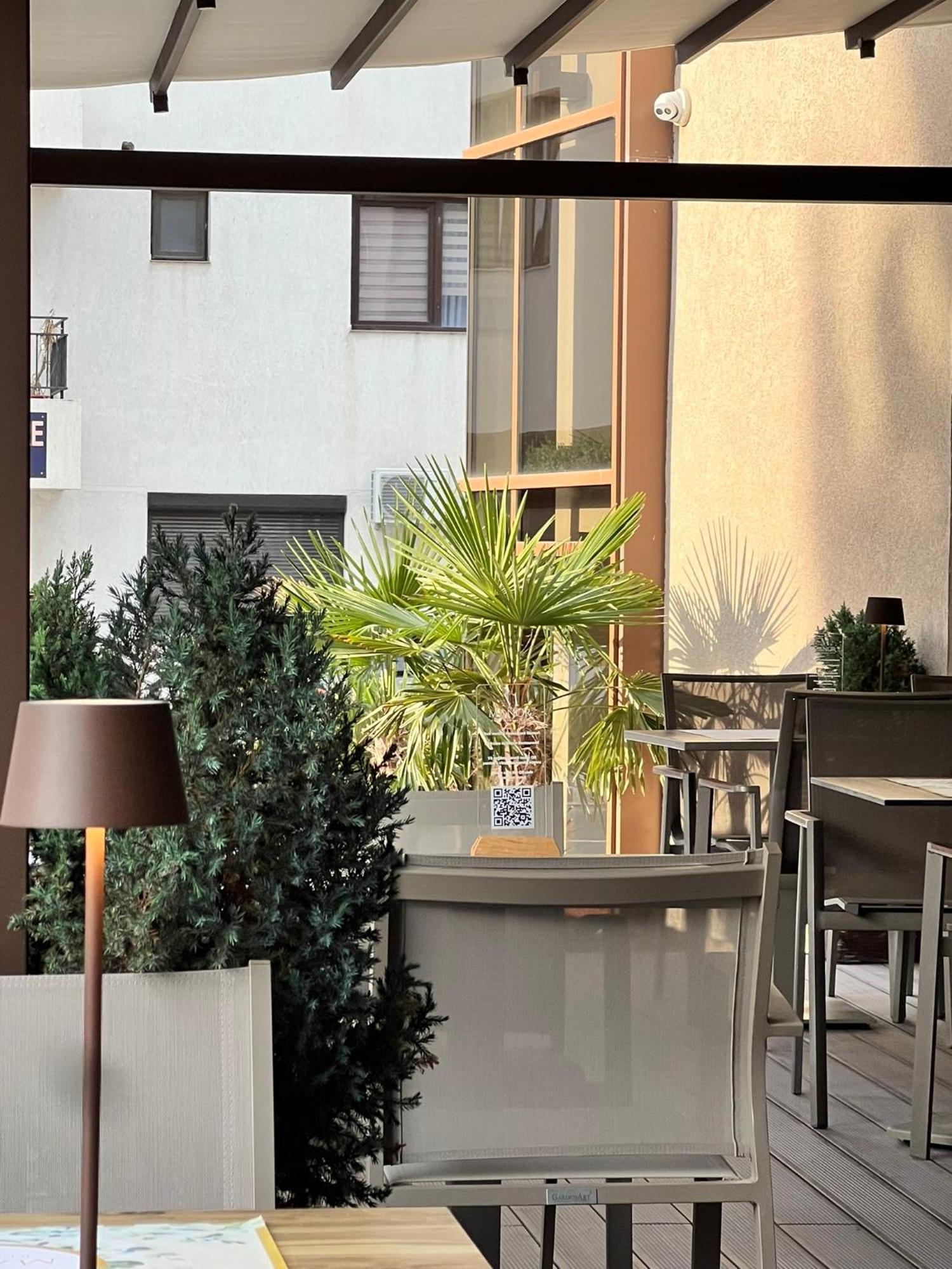 Hotel Manor Navodari Dış mekan fotoğraf